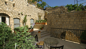 Artists' Colony Inn