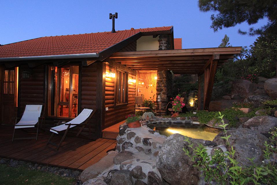 בקתיים - לזוגות בלבד