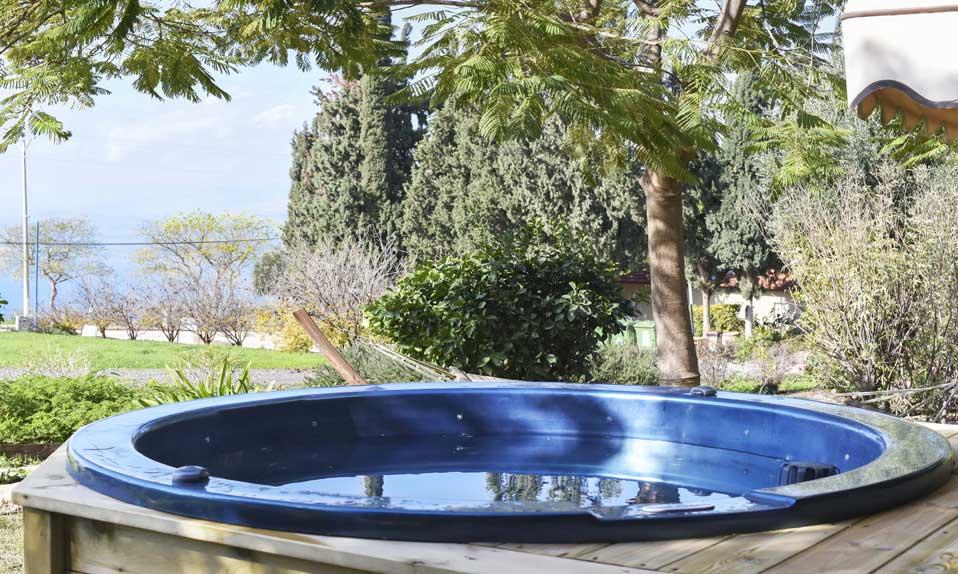 ג'קוזי ספא חיצוני פרטי בטבע