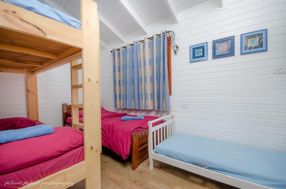 חדר ילדים בבקתות המשפחתיות