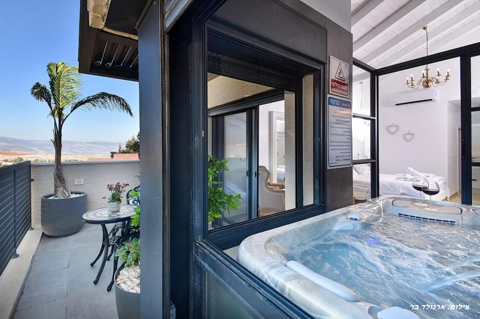 סוויטות פרטיות עם ג'קוזי ספא