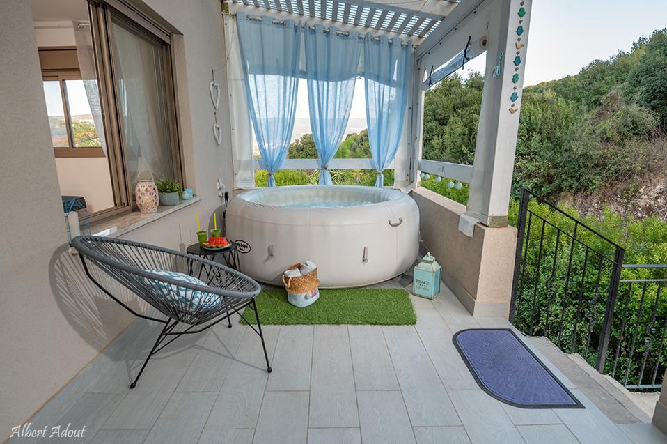 בתוך חורש טבעי, בפרטיות מלאה