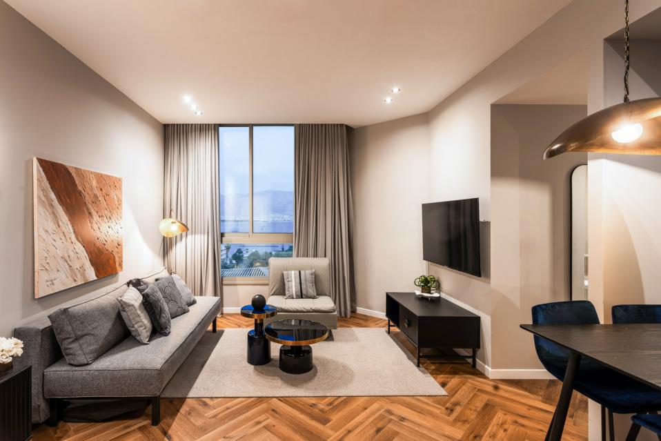 דירה משפחתית שני חדרים ונוף לים