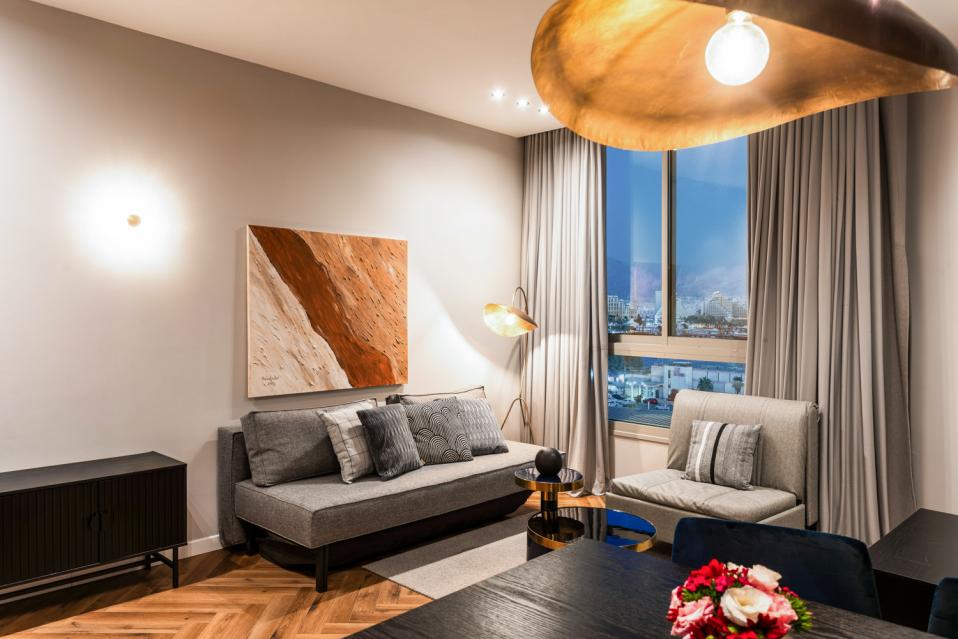 דירה משפחתית שני חדרים ונוף לים