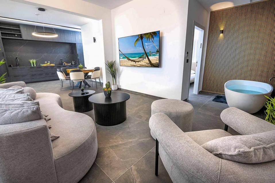 חלל פנים מעוצב ואווירה חמימה ואינטימית

