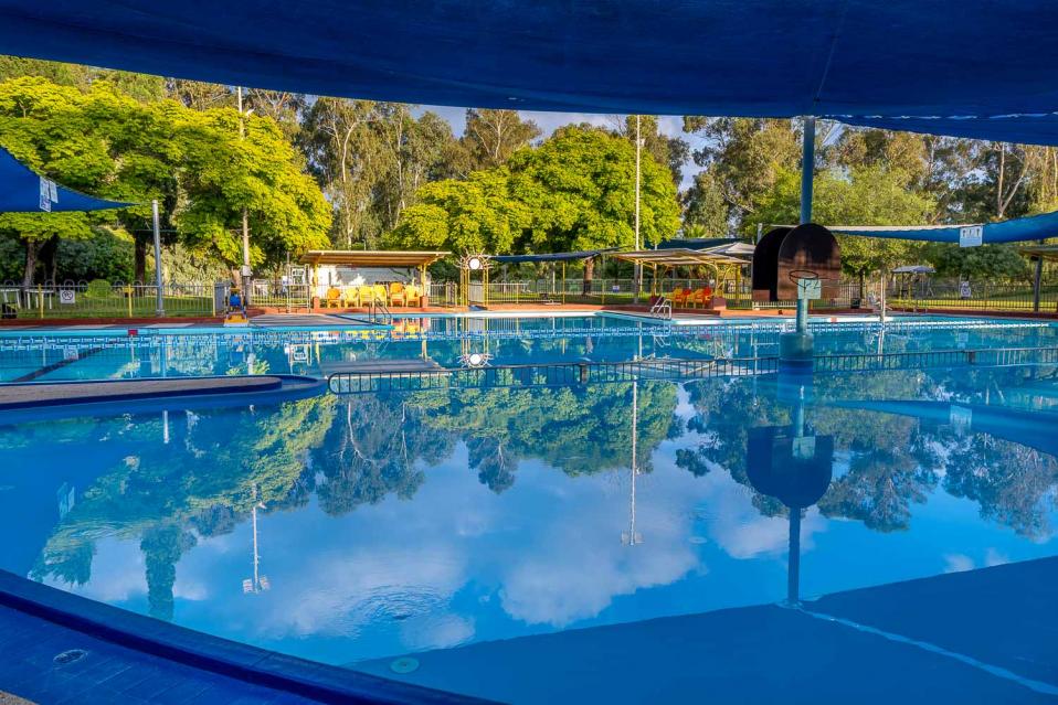 בריכה קייצית- לשימוש אורחי האורחן