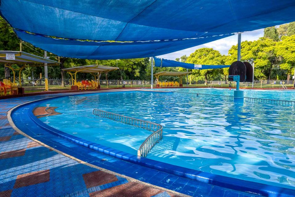 בריכה קייצית- לשימוש אורחי האורחן