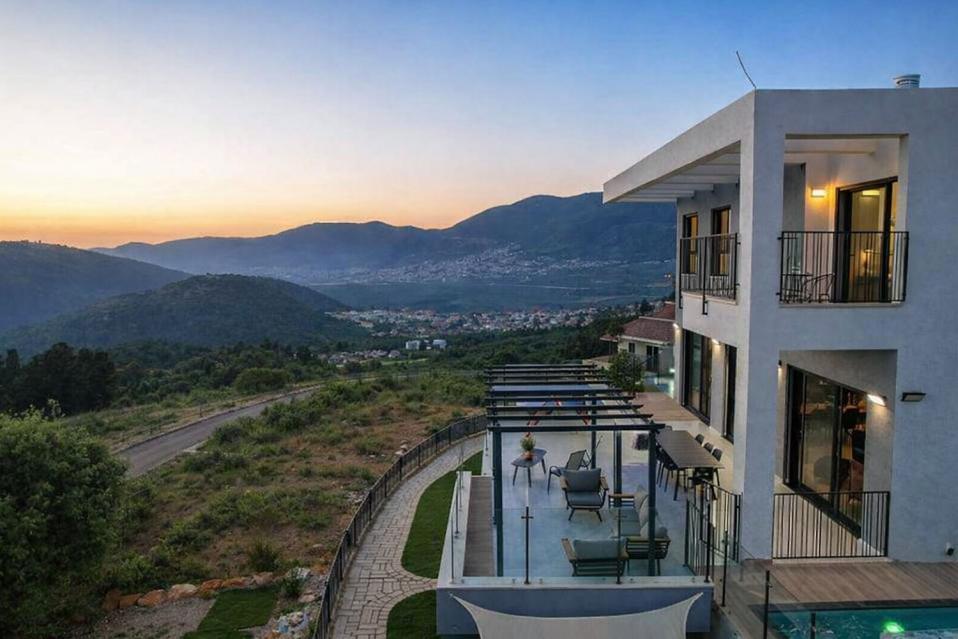 נוף הררי ואוויר צלול