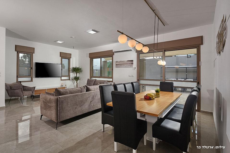 סלון אירוח- מרחב ישיבה משפחתי ונעים לבילוי משותף