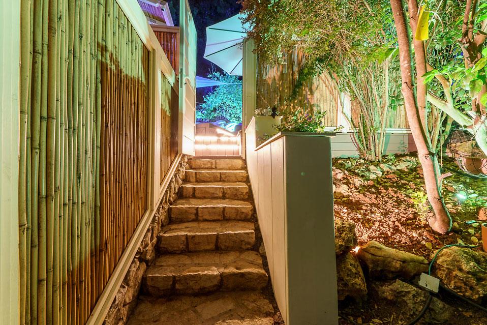 הכניסה לסוויטת בלאק דיימונד לזוגות בלבד