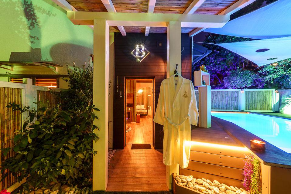 בלאק דיימונד כפר ורדים – מתחם סוויטות בוטיק יוקרתיות