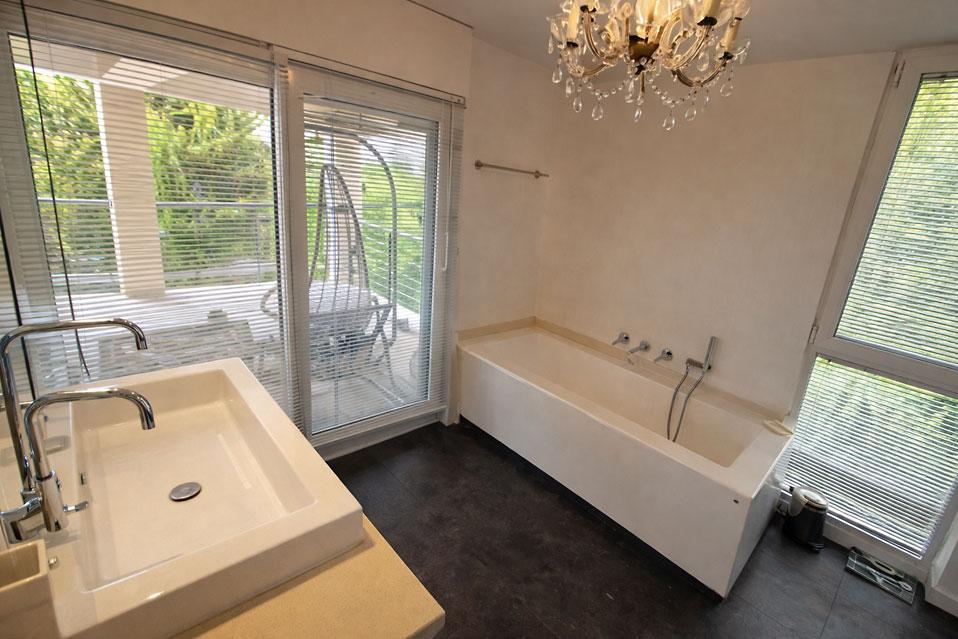 חדר רחצה מרשים בווילה מורן