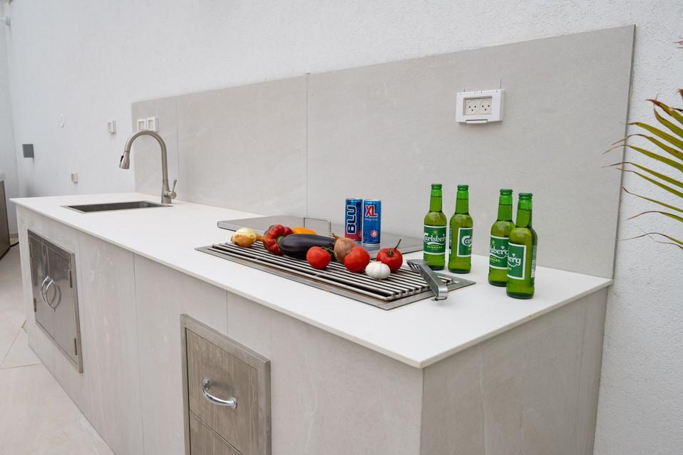 מטבח חוץ לנוחות האורחים