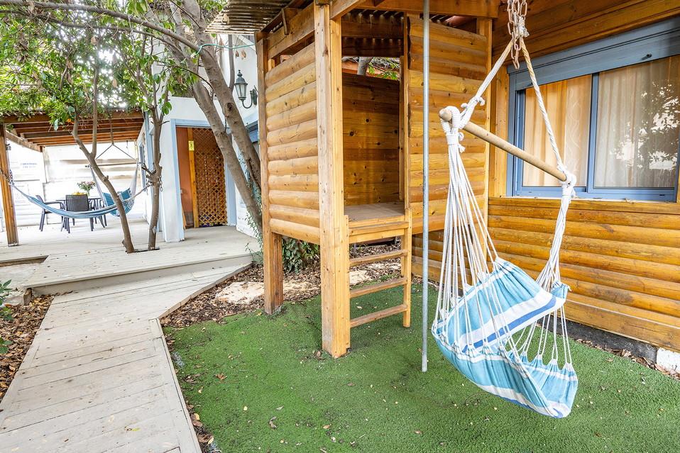 בית עץ לקטנטנים, ערסלים ופינות מוצלות