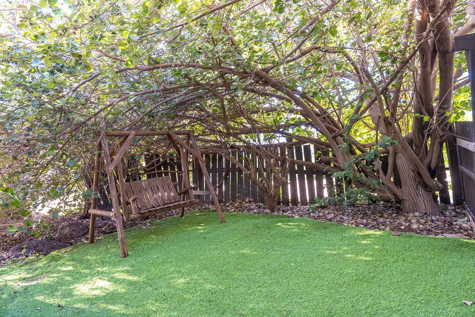 מדשאה נעימה ומרחב פתוח ונוח