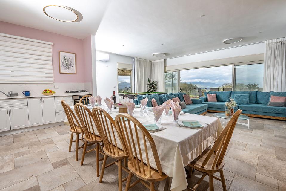 פינת האוכל והחלל הציבורי