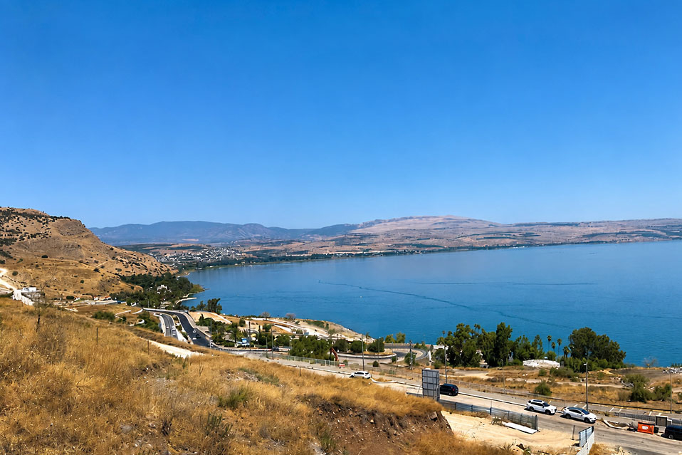 נופי הכנרת והרי הגולן